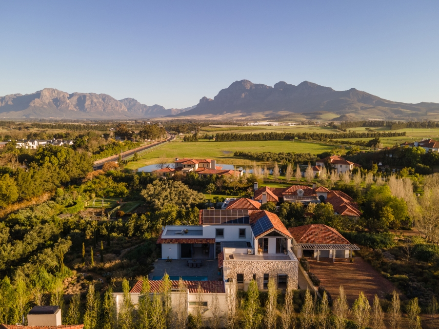 4 Bedroom Property for Sale in Winelands Western Cape